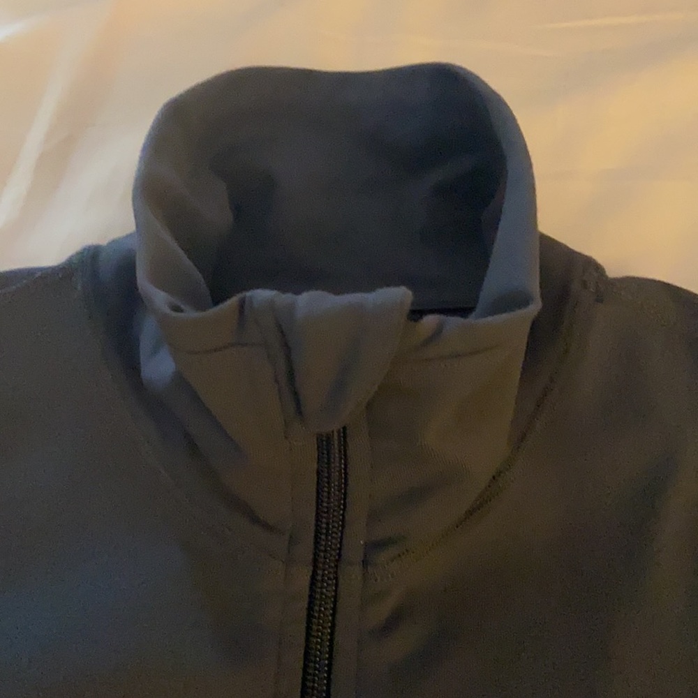 ION Vest - Picture 3 of 4
